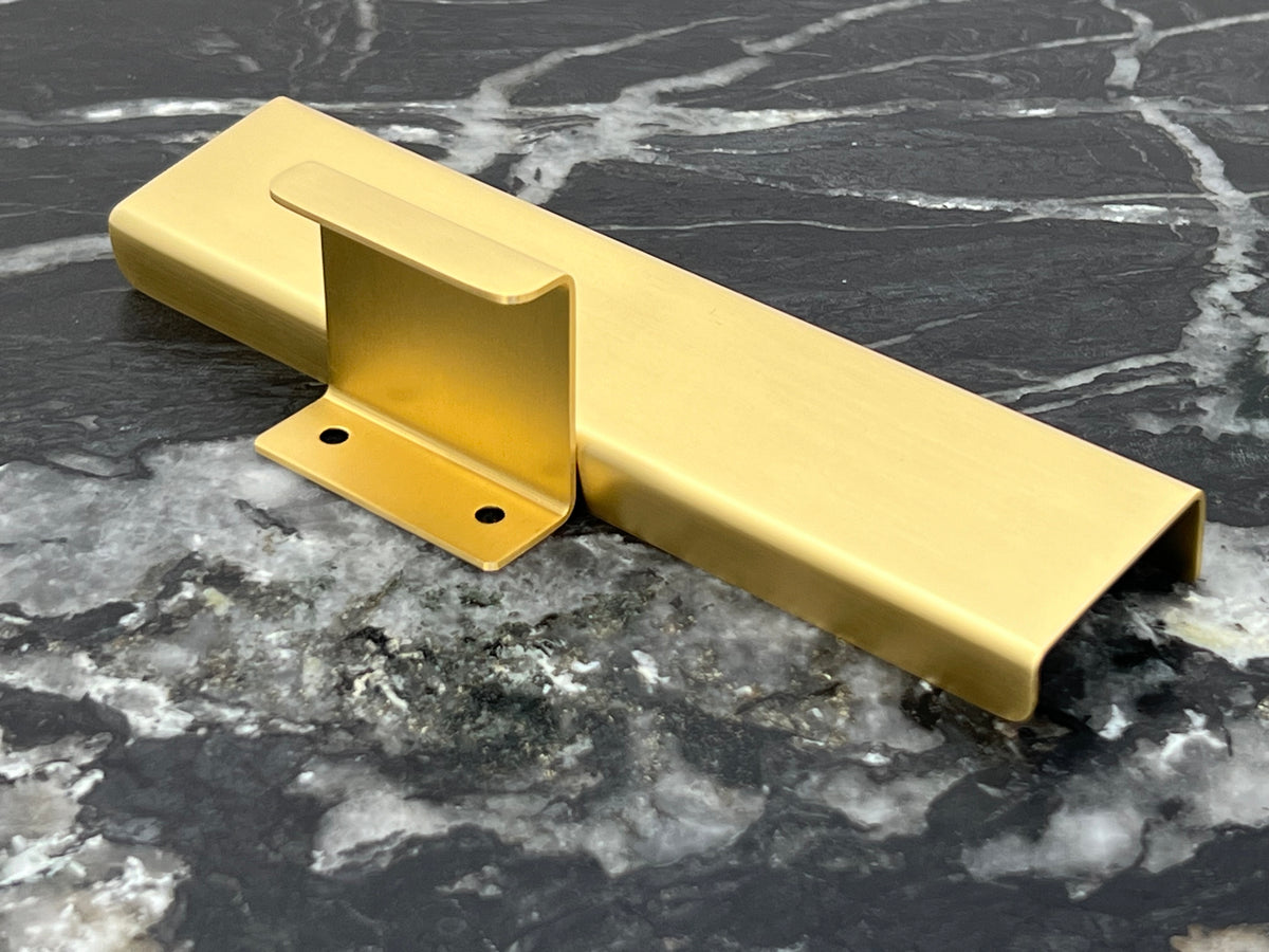 Profilgreb i børstet messing med lak, c/c 160 mm - Værløse • Chr. Jørgensen - Copenhagenhomedesign