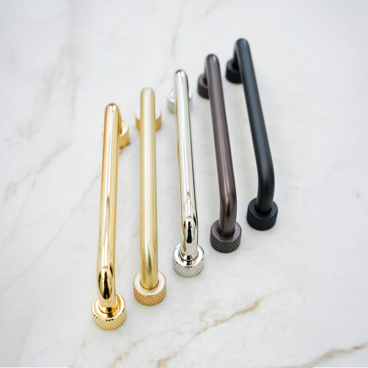 Køkkengreb i blank guld look - Trianglen • Chr. Jørgensen - Copenhagenhomedesign