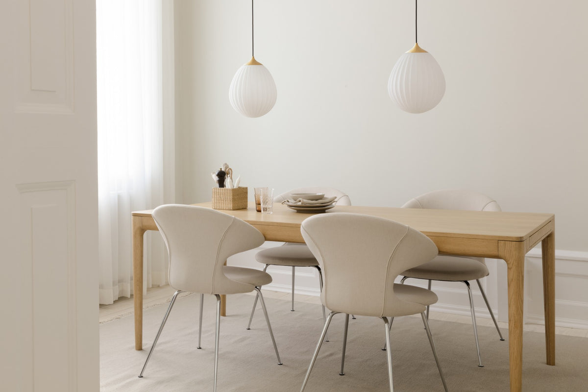 Around the World pendel med roset, hvid, børstet messing look og sort • UMAGE - Copenhagenhomedesign