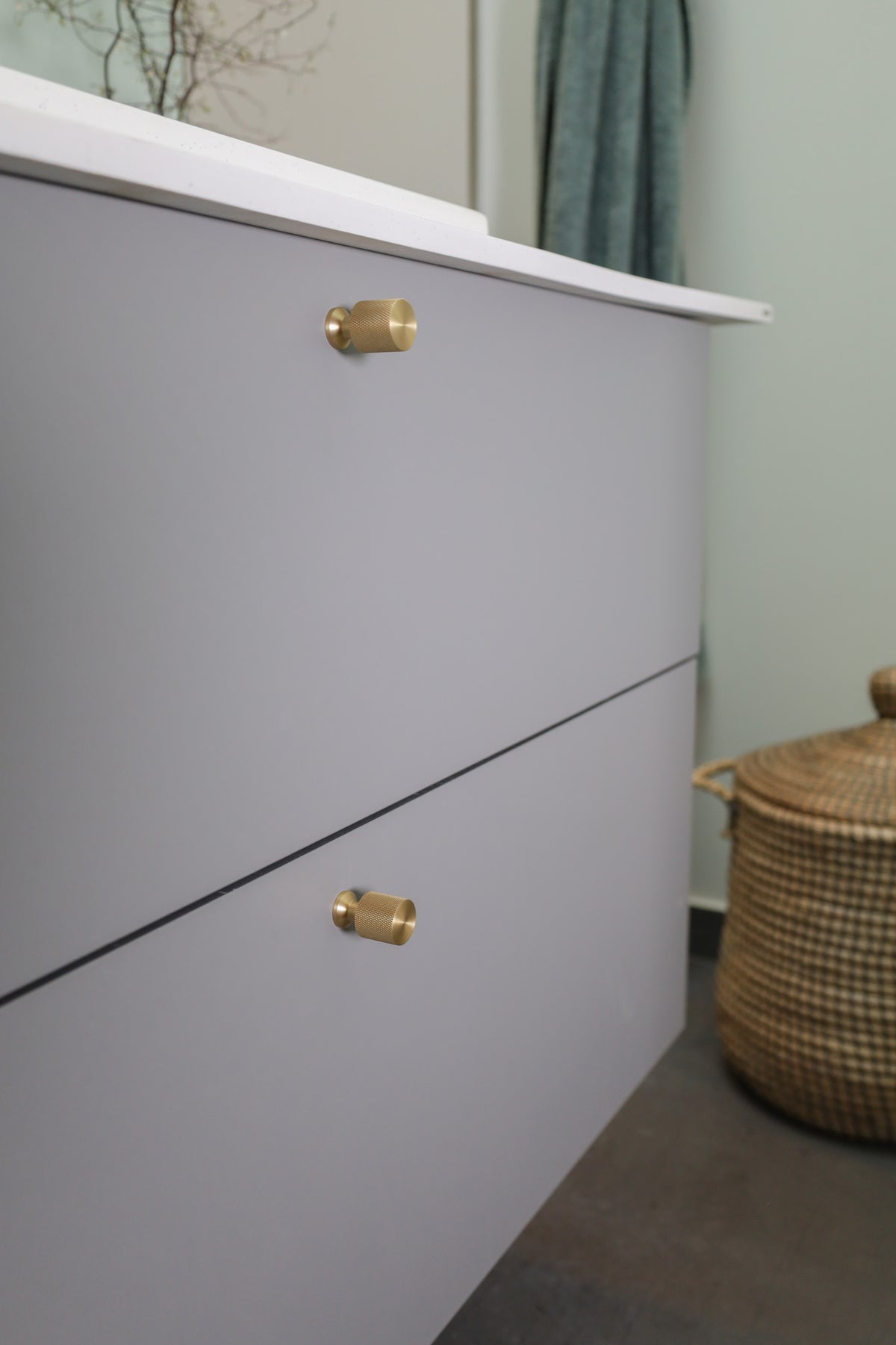 Møbelknop med diamond cut i messing med lak, 33 mm - Nyboder • Chr. Jørgensen - Copenhagenhomedesign
