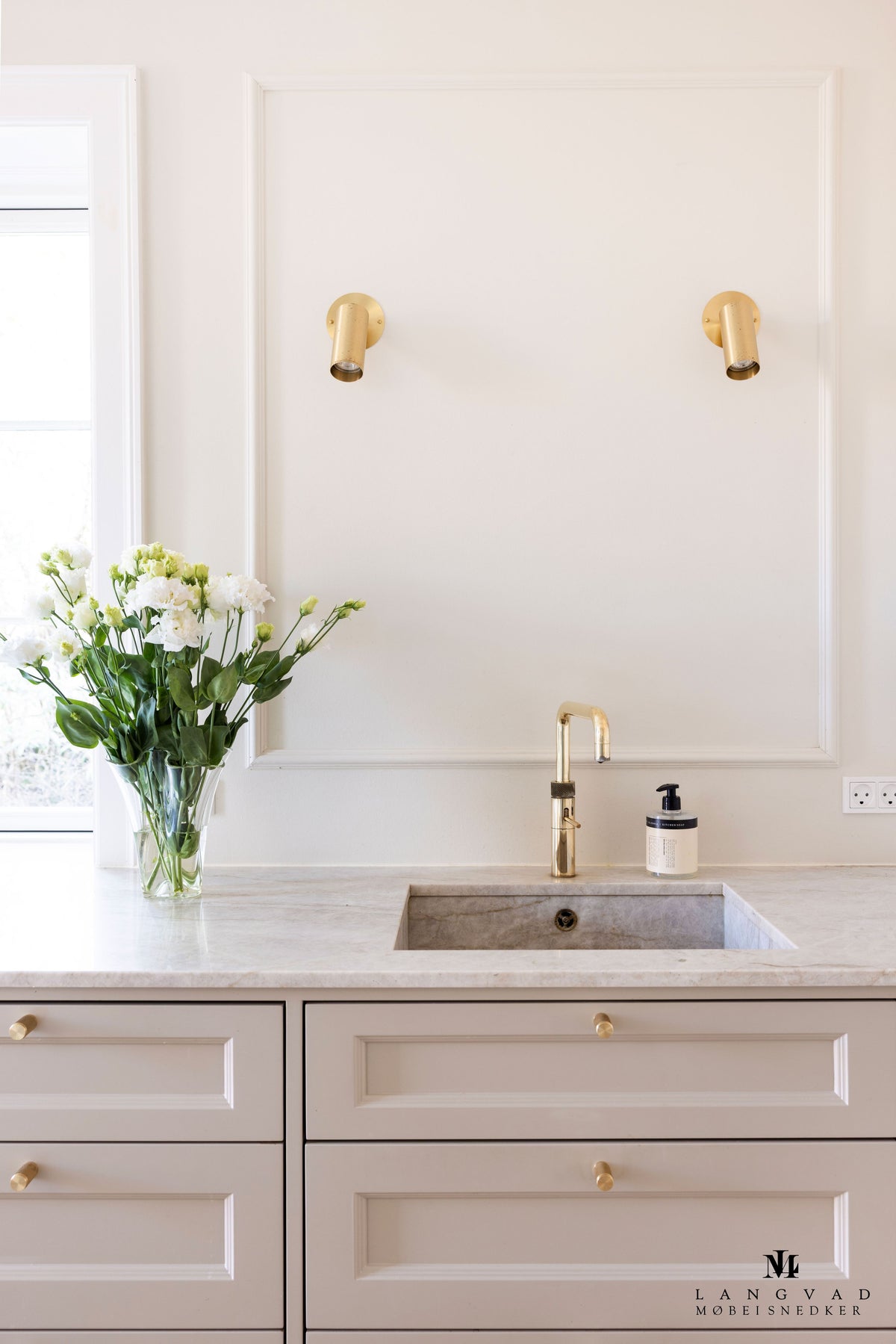 Cross cabinet knobs in brass, set of 2 • Buster + Punch