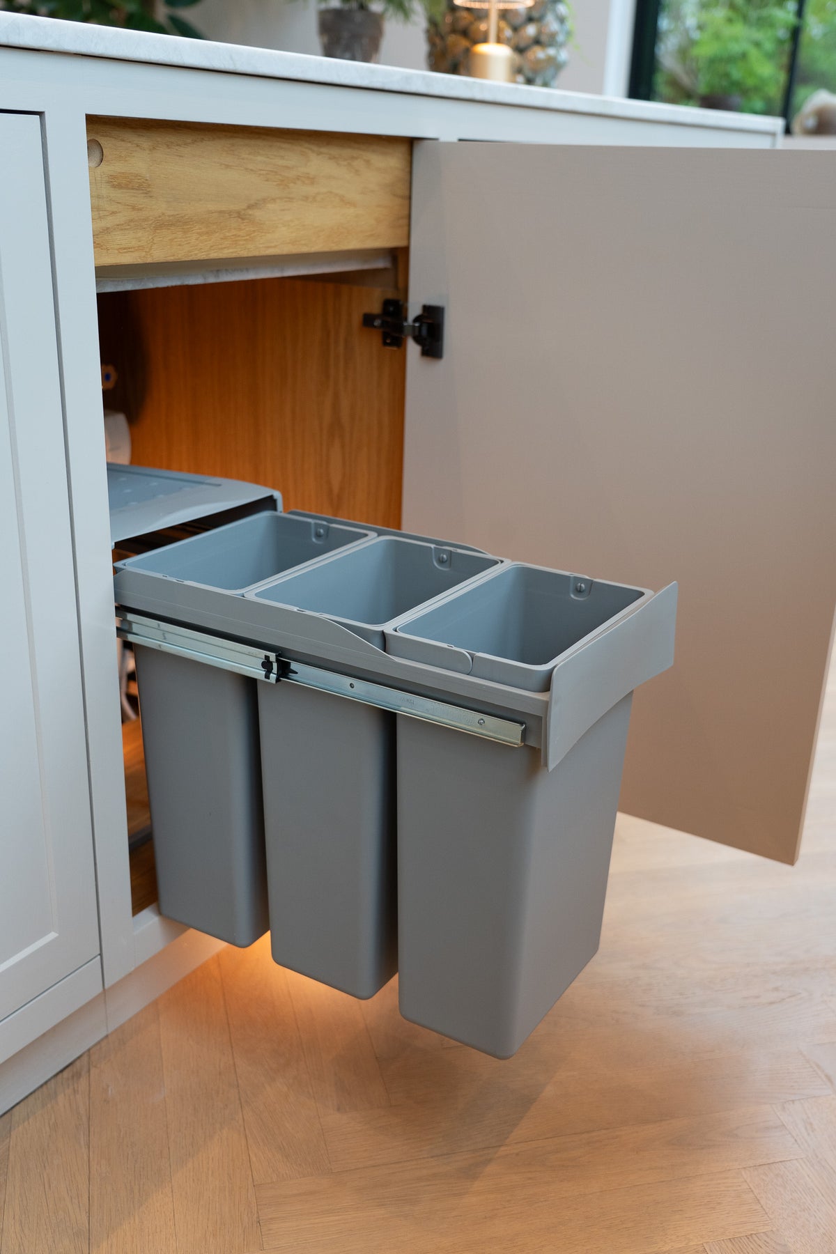 Copenhagen 3-30 full-extension waste system, 3 × 10 litres, light grey