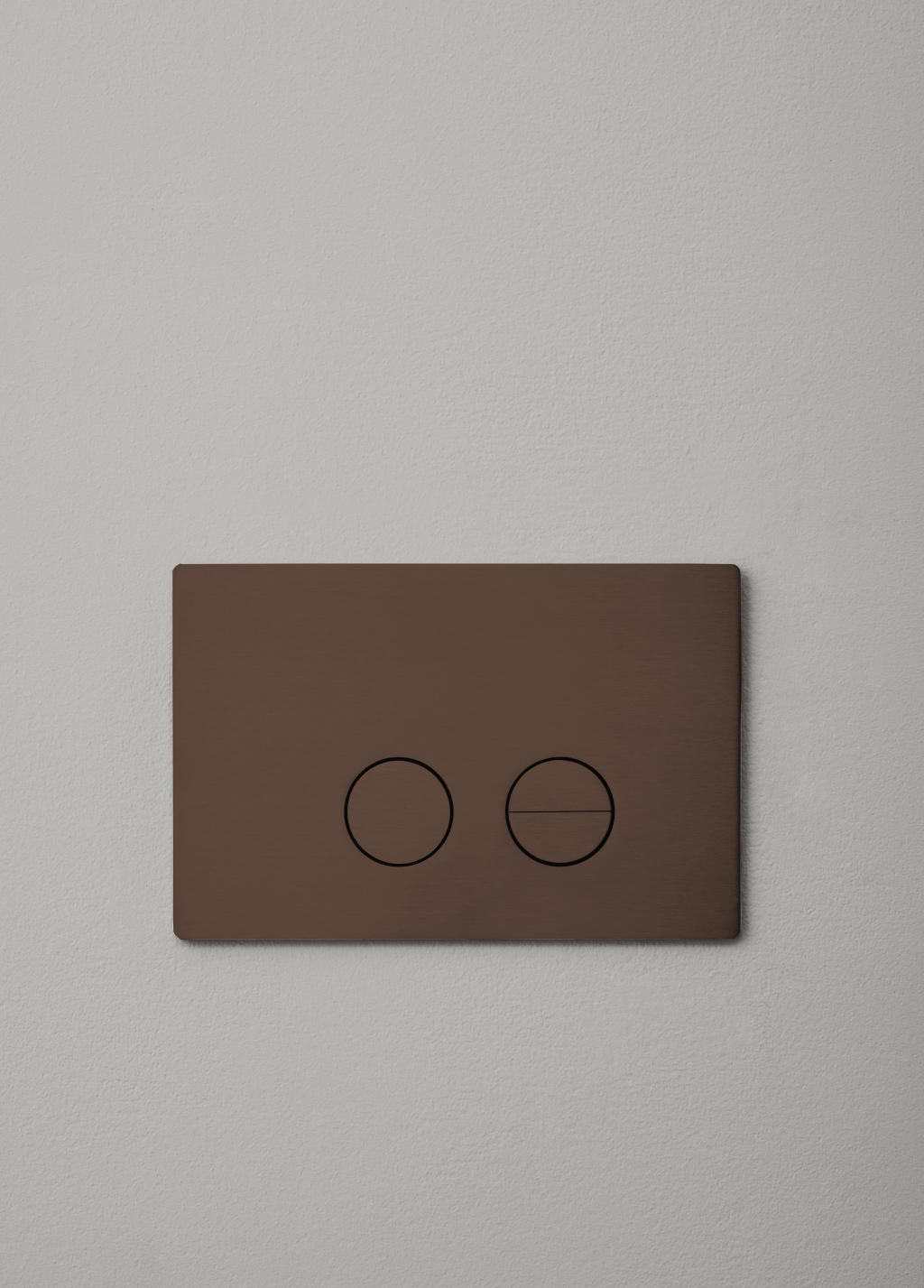 Betjeningplade til toilet, bronze/bruneret finish • d line - Copenhagenhomedesign