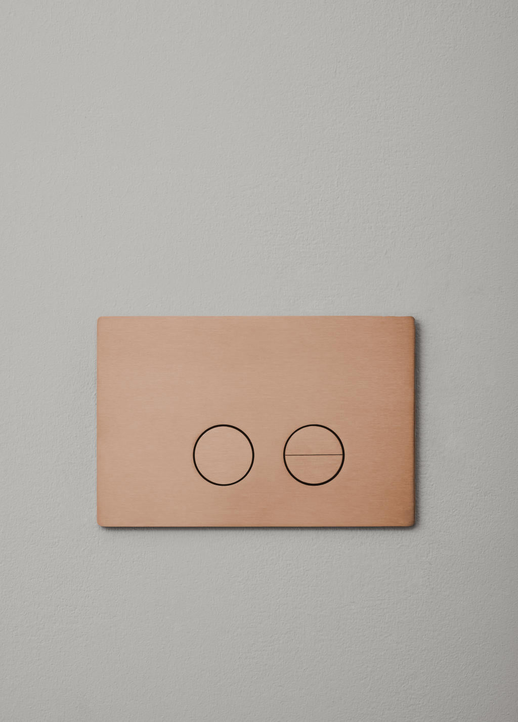 Betjeningplade til toilet, kobber finish • d line - Copenhagenhomedesign