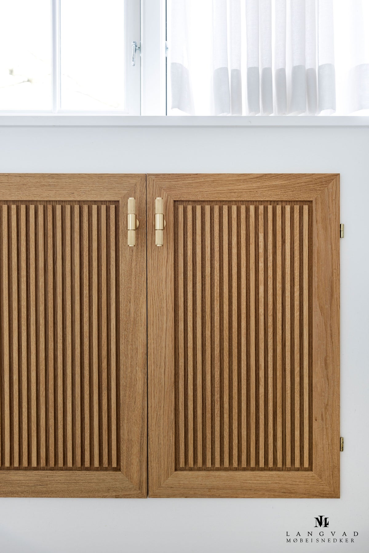 Cross T-Bar in brass with diamond-cut knurling • Buster + Punch
