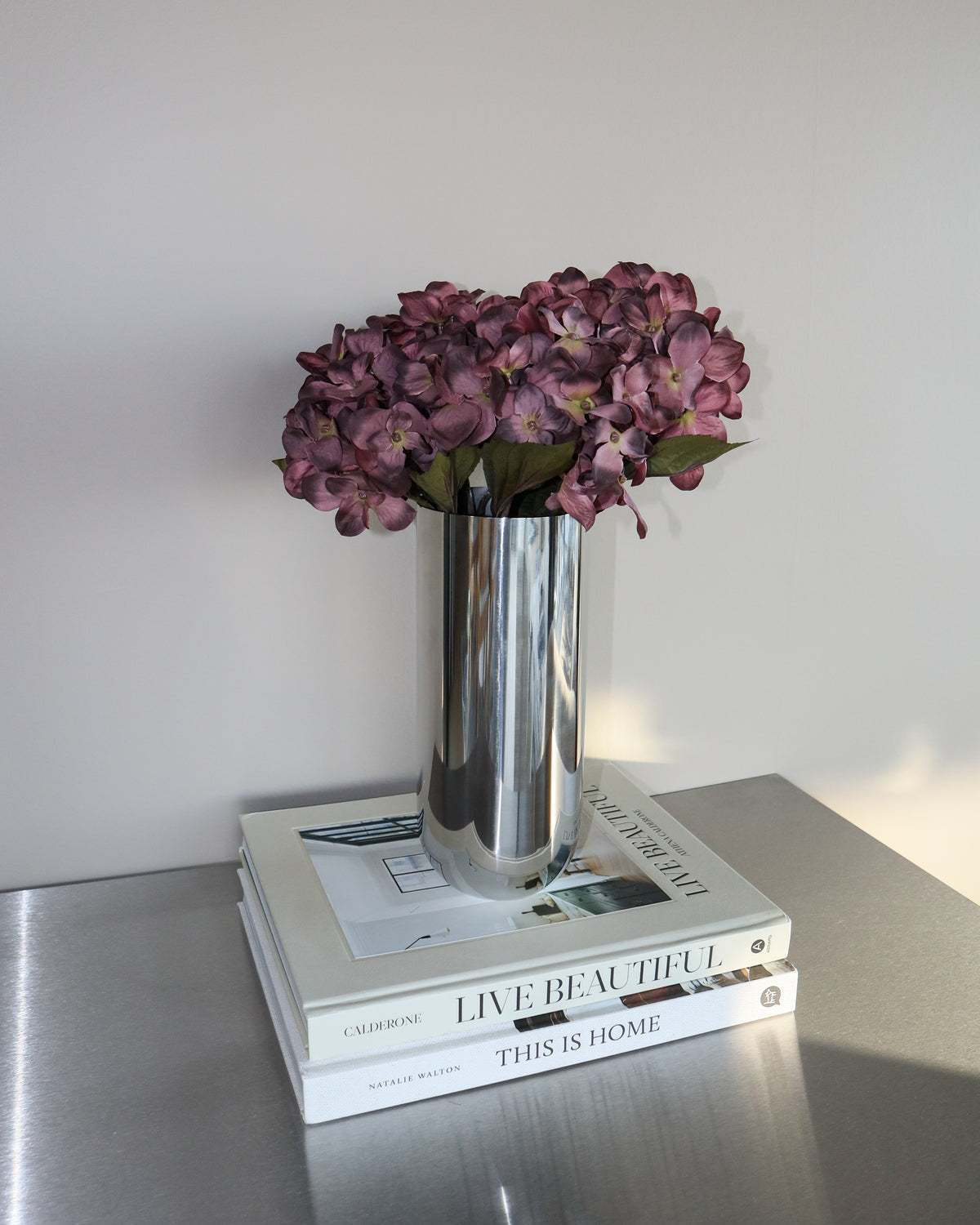 Vase af rustfrit stål • NICHBA - Copenhagenhomedesign