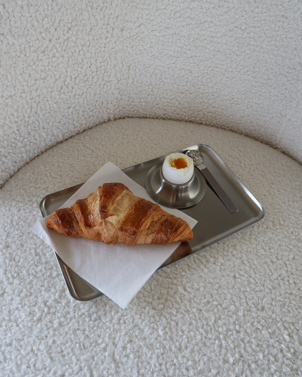 Serveringsbakke i rustfrit stål • NICHBA - Copenhagenhomedesign