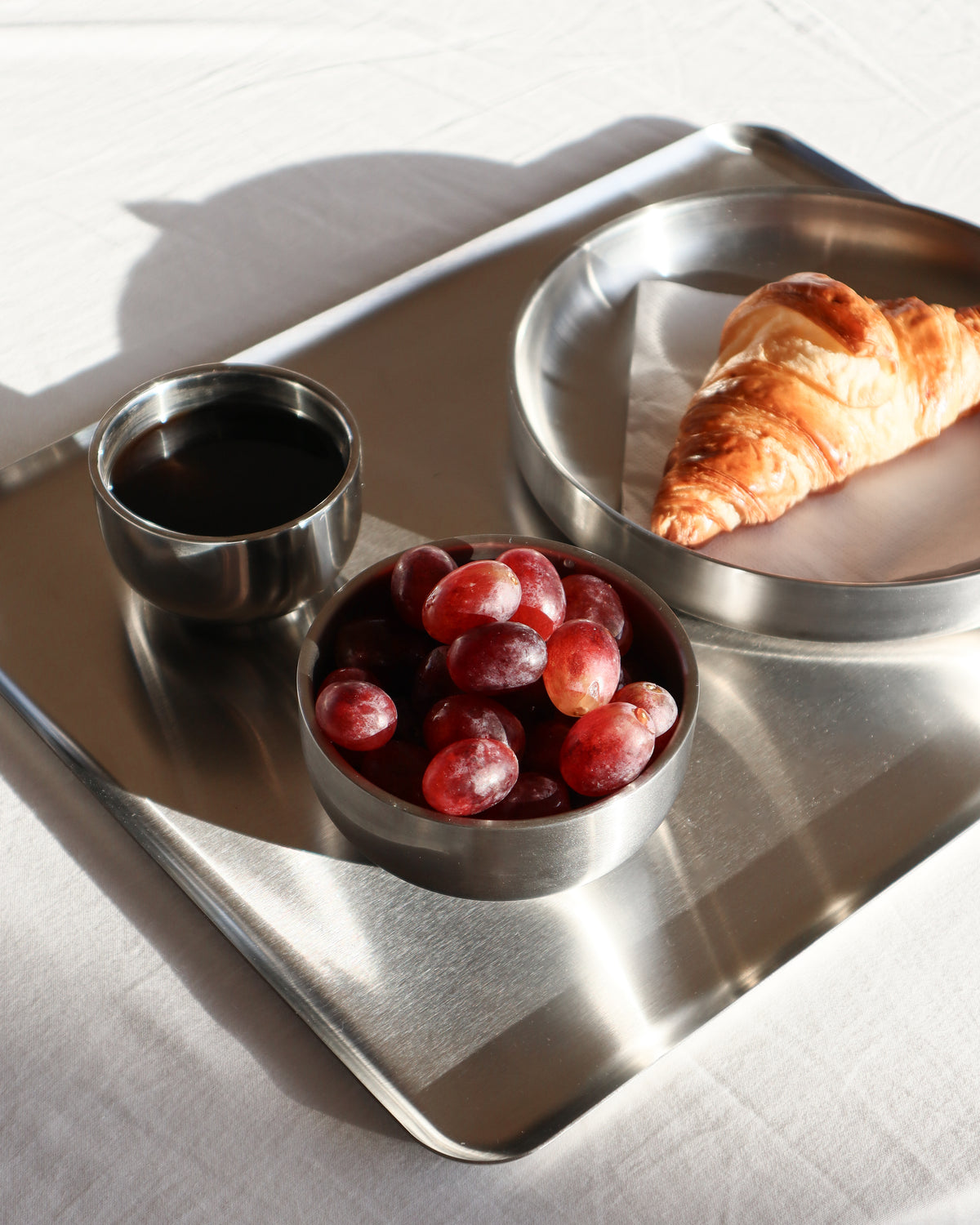 Serveringsskål i rustfrit stål • NICHBA - Copenhagenhomedesign
