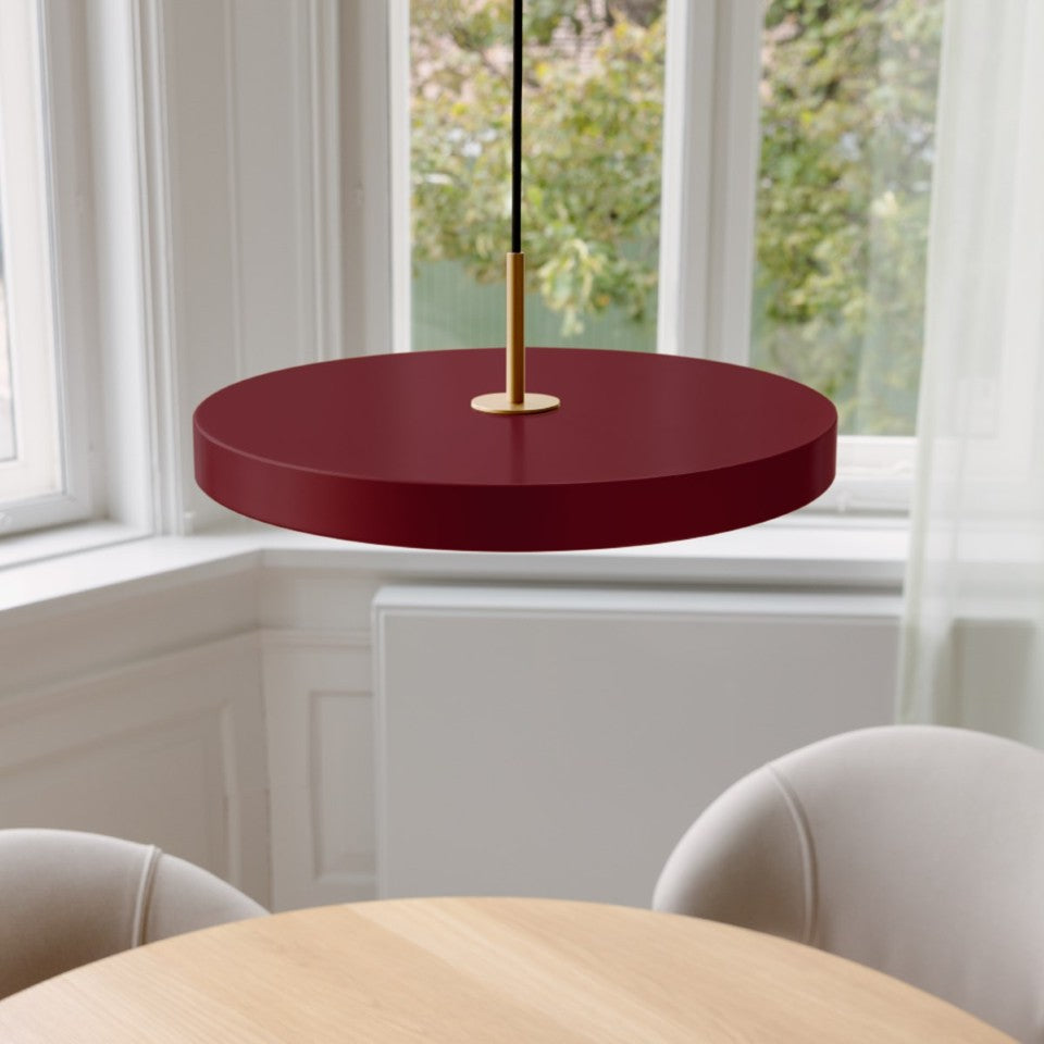 Asteria Plus pendel, rød og messing • UMAGE - Copenhagenhomedesign