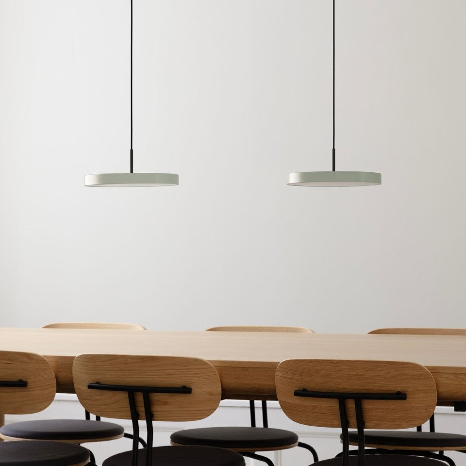Asteria Plus pendel, oliven og sort • UMAGE - Copenhagenhomedesign