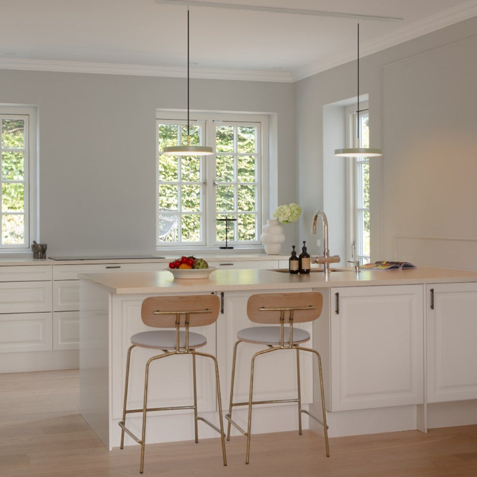 Asteria Plus pendel, oliven og messing • UMAGE - Copenhagenhomedesign