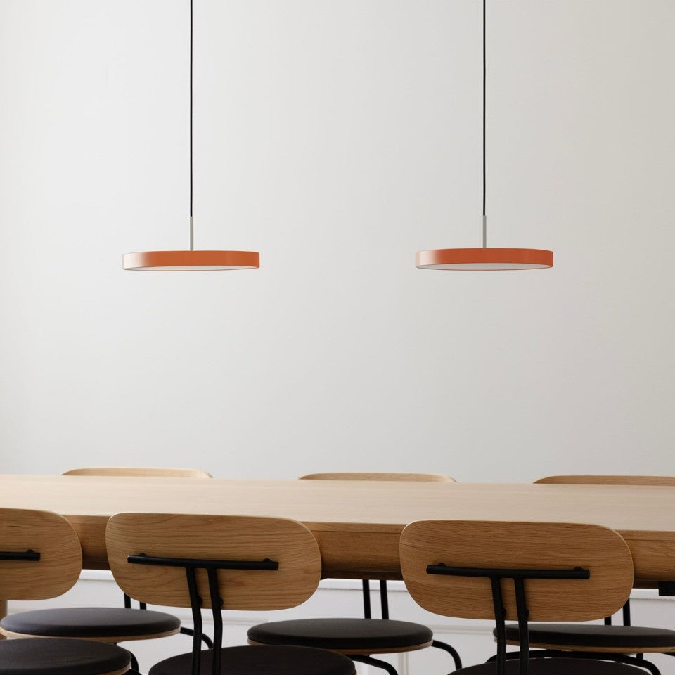 Asteria Plus pendel, orange og stål • UMAGE - Copenhagenhomedesign