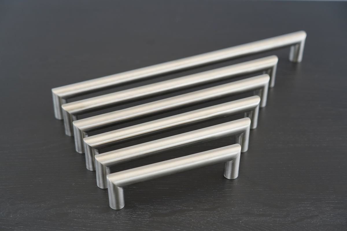 Odense • Kitchen handle, brushed stainless steel