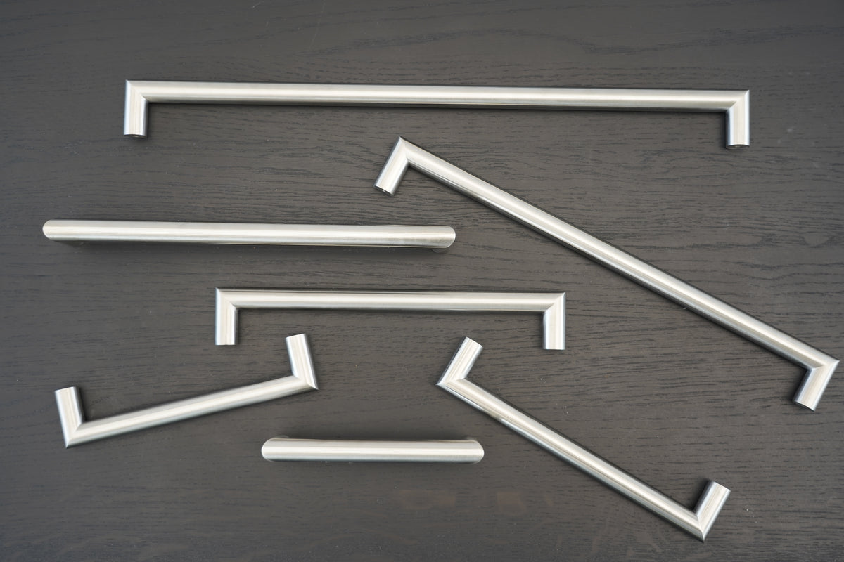 Odense • Kitchen handle, brushed stainless steel