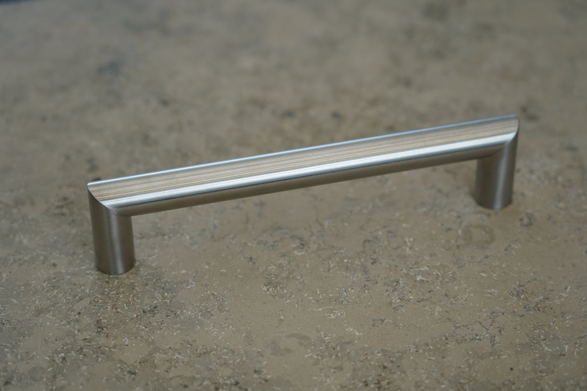 Odense • Kitchen handle, brushed stainless steel