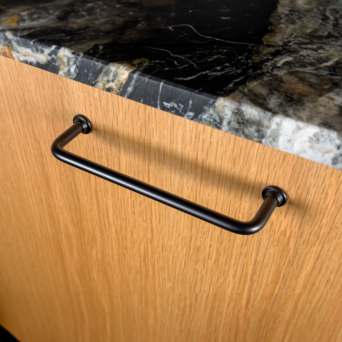 Frederiksberg cabinet handle in matt black • Chr. Jørgensen