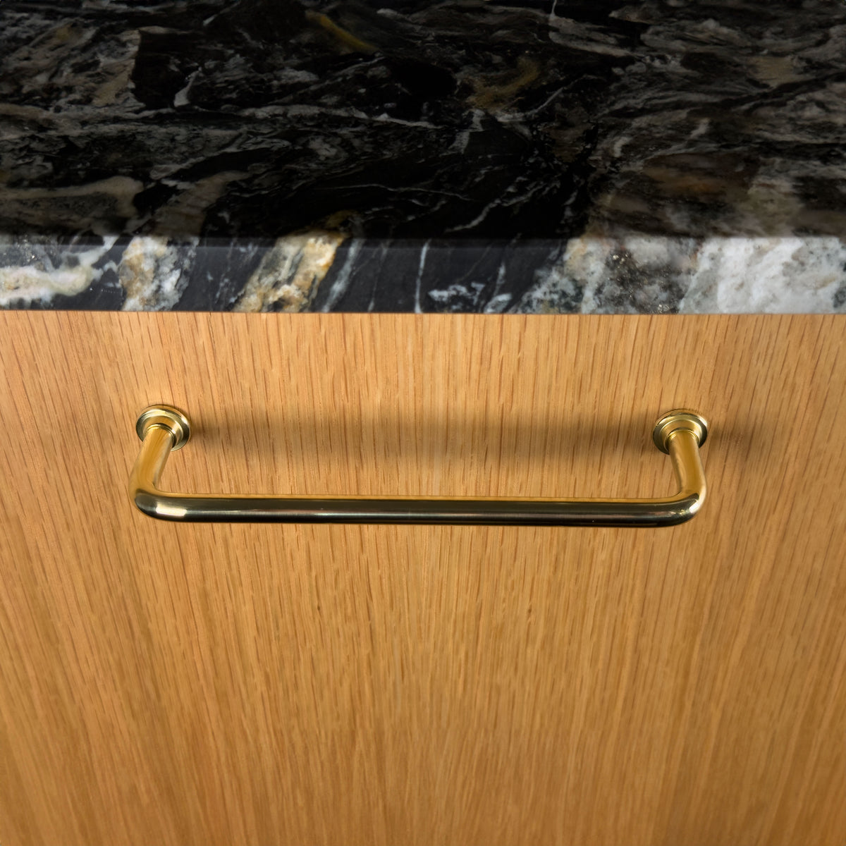 Frederiksberg cabinet handle in polished brass with lacquer • Chr. Jørgensen