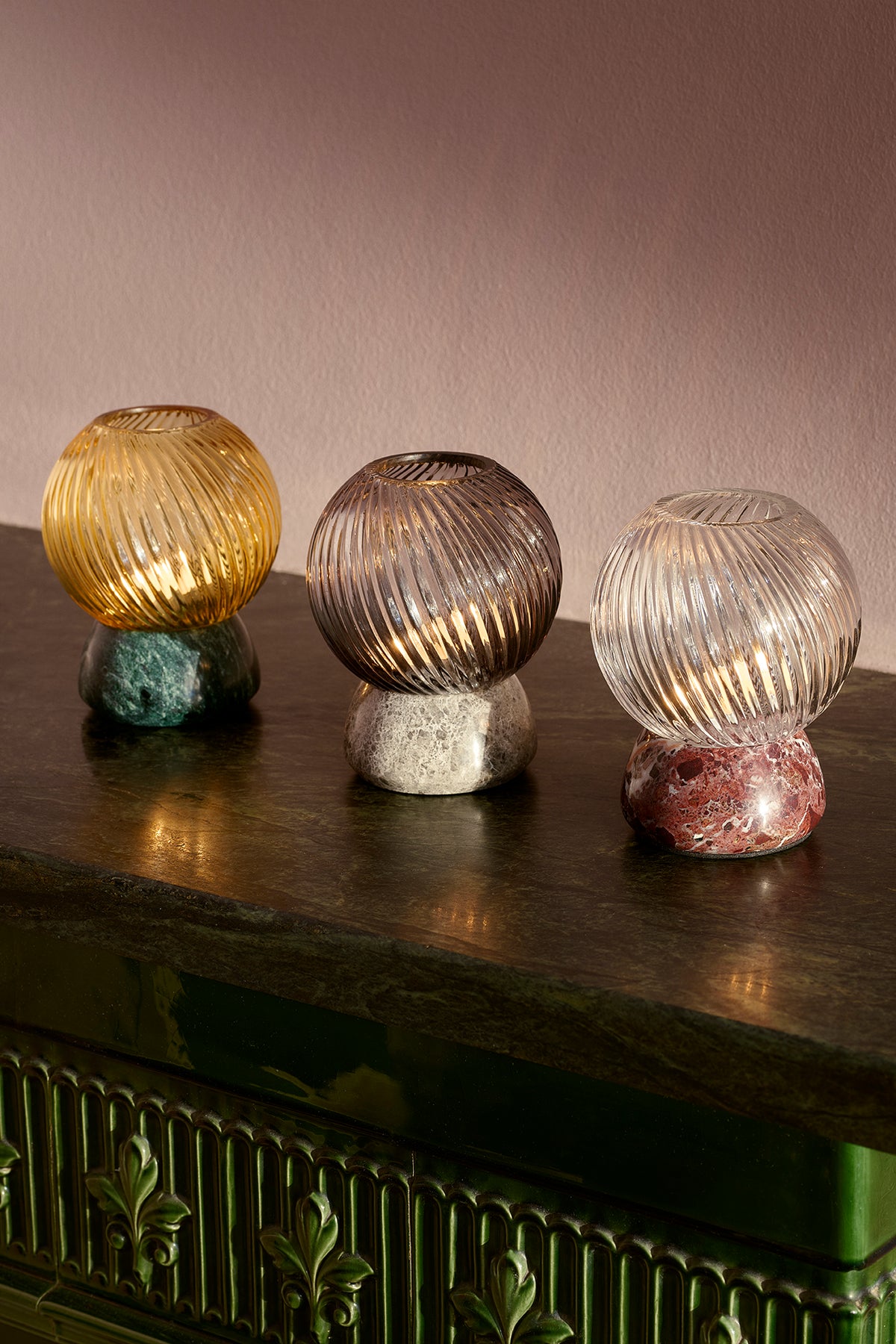 Twist of Marble fyrfadsstage, sølv/smoke • Design by Us - Copenhagenhomedesign