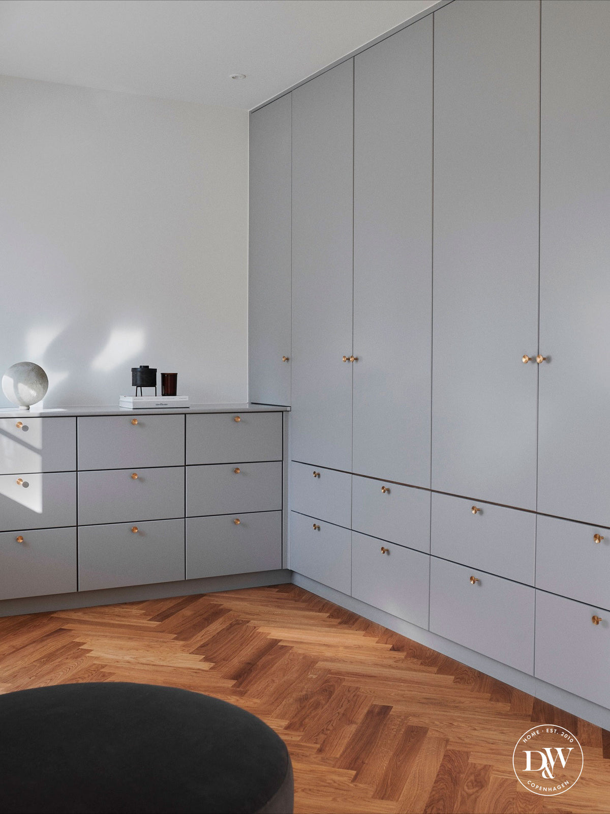 Deep møbelknop, massiv poleret messing med lak • KYNER & Co - Copenhagenhomedesign