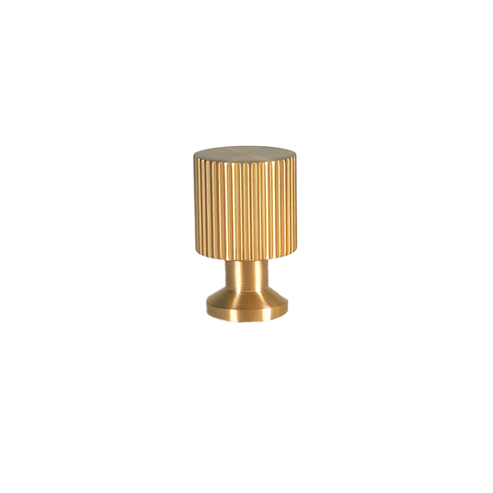 Marienlund linear-textured cabinet knob, lacquered brushed brass – height 33 mm
