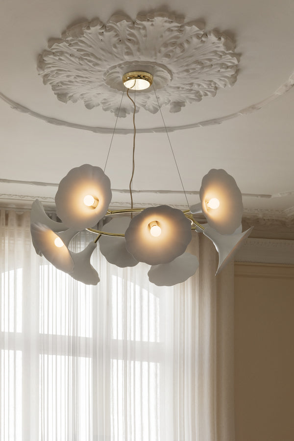 Petalii 10 lysekrone, polished brass / opal • NUURA - Copenhagenhomedesign