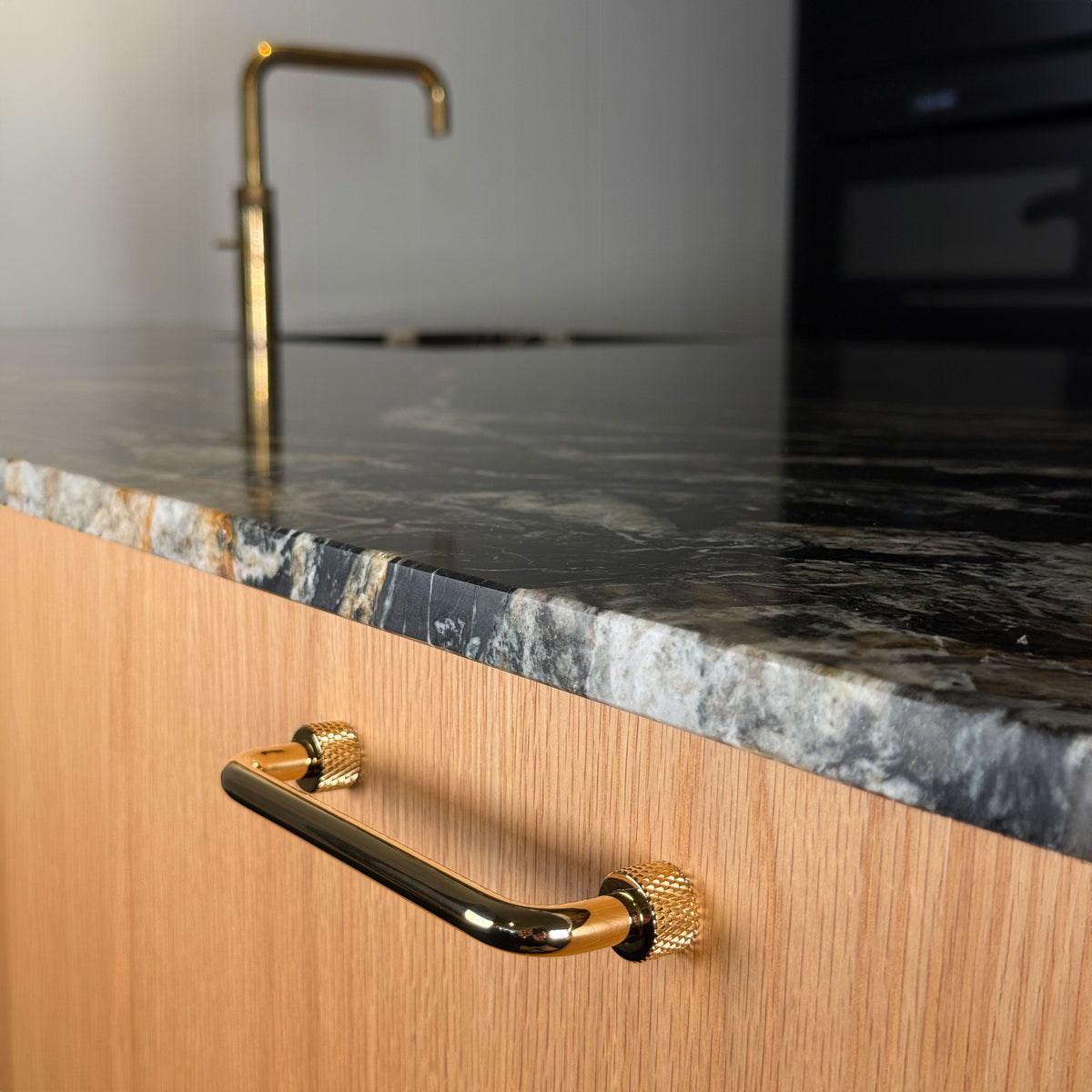 Trianglen cabinet handle, polished gold-look PVD • Chr. Jørgensen