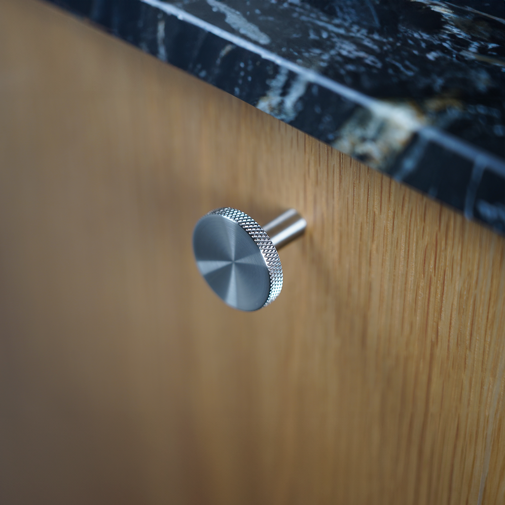 Møbelknop med diamond cut i rustfrit stål look - Søllerød • Chr. Jørgensen - Copenhagenhomedesign