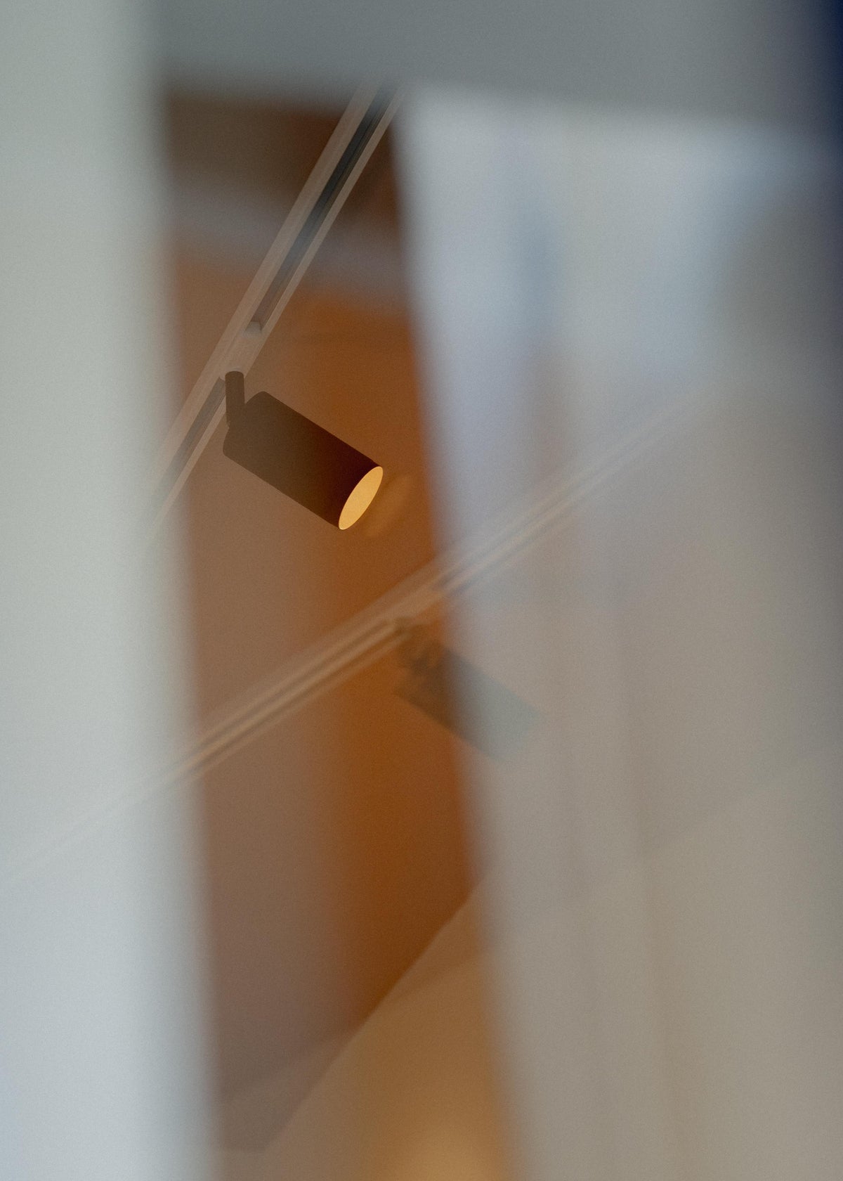 Patrone loftspot til skinne, sortbruneret messing • Thorup Copenhagen - Copenhagenhomedesign