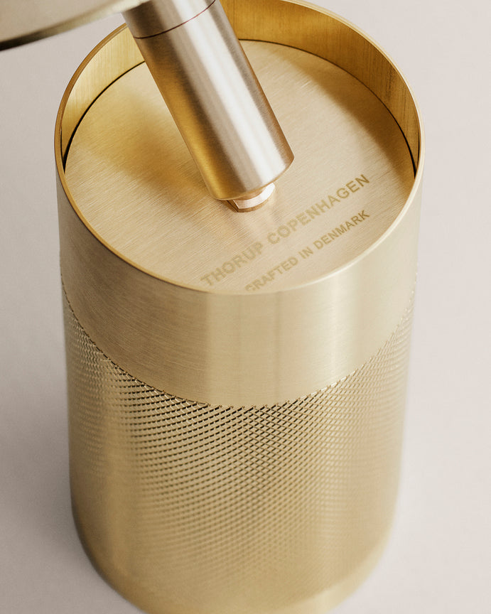 Patrone loftspot til skinne, messing • Thorup Copenhagen - Copenhagenhomedesign