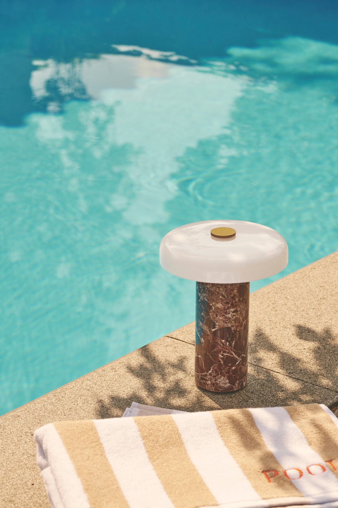 Trip Portable bordlampe, burgundy/opal glossy • Design by Us - Copenhagenhomedesign