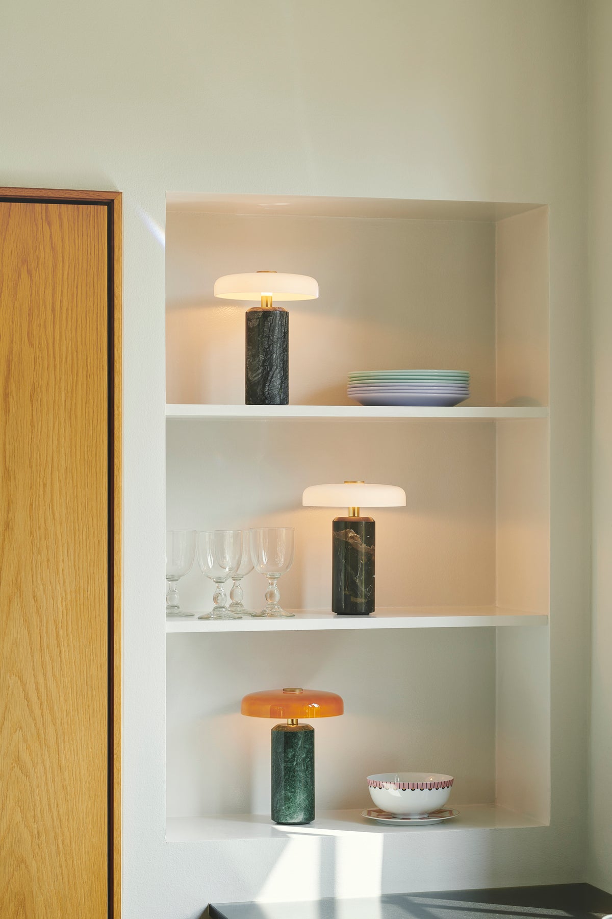 Trip Portable bordlampe, dark emperador/opal glossy • Design by Us - Copenhagenhomedesign