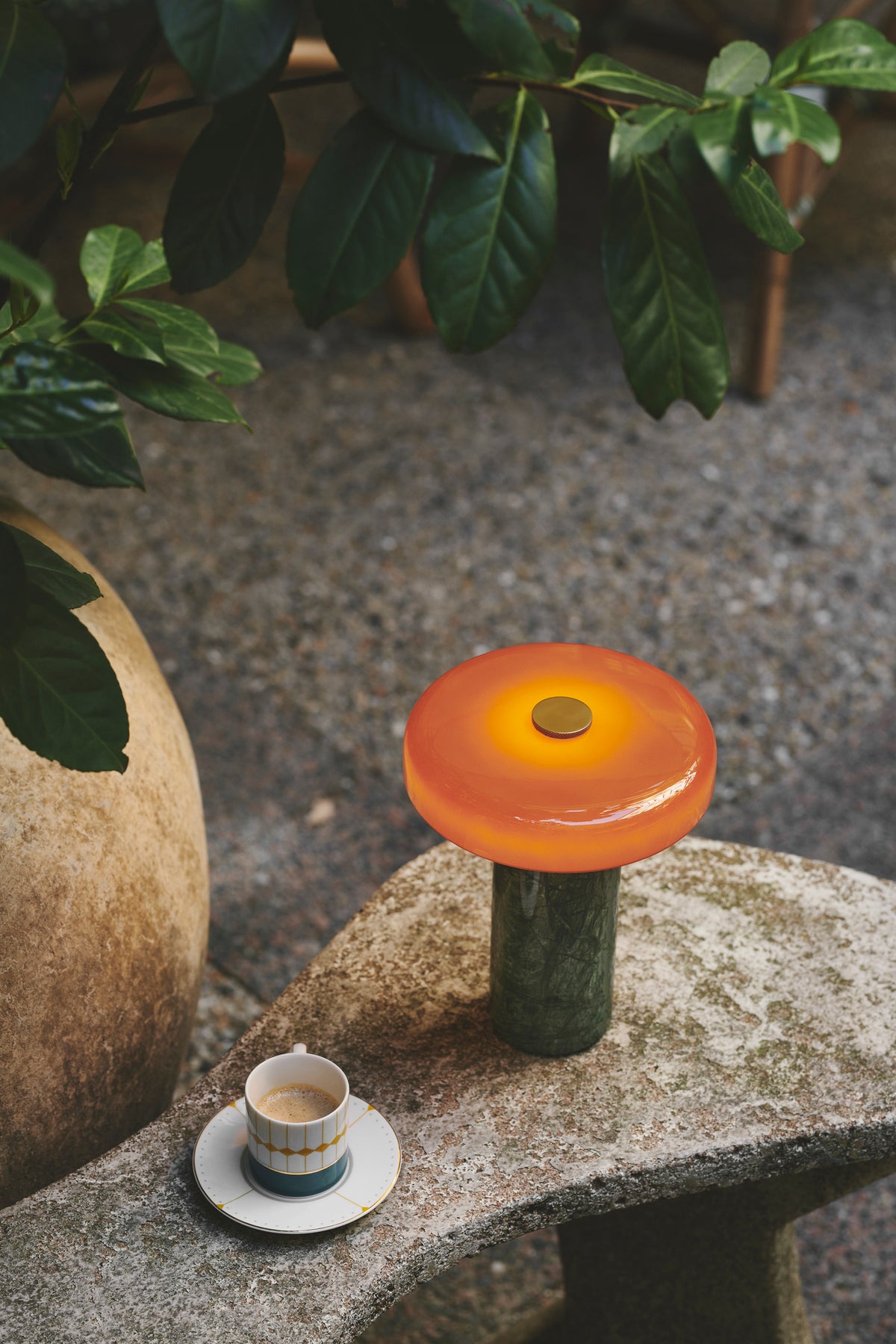 Trip Portable bordlampe, moss/amber glossy • Design by Us - Copenhagenhomedesign