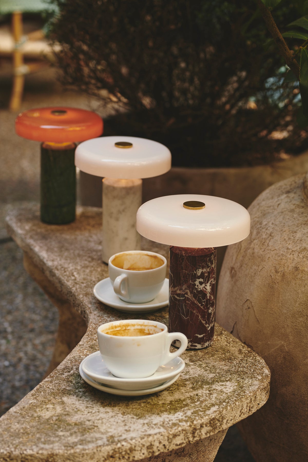 Trip Portable bordlampe, moss/amber glossy • Design by Us - Copenhagenhomedesign