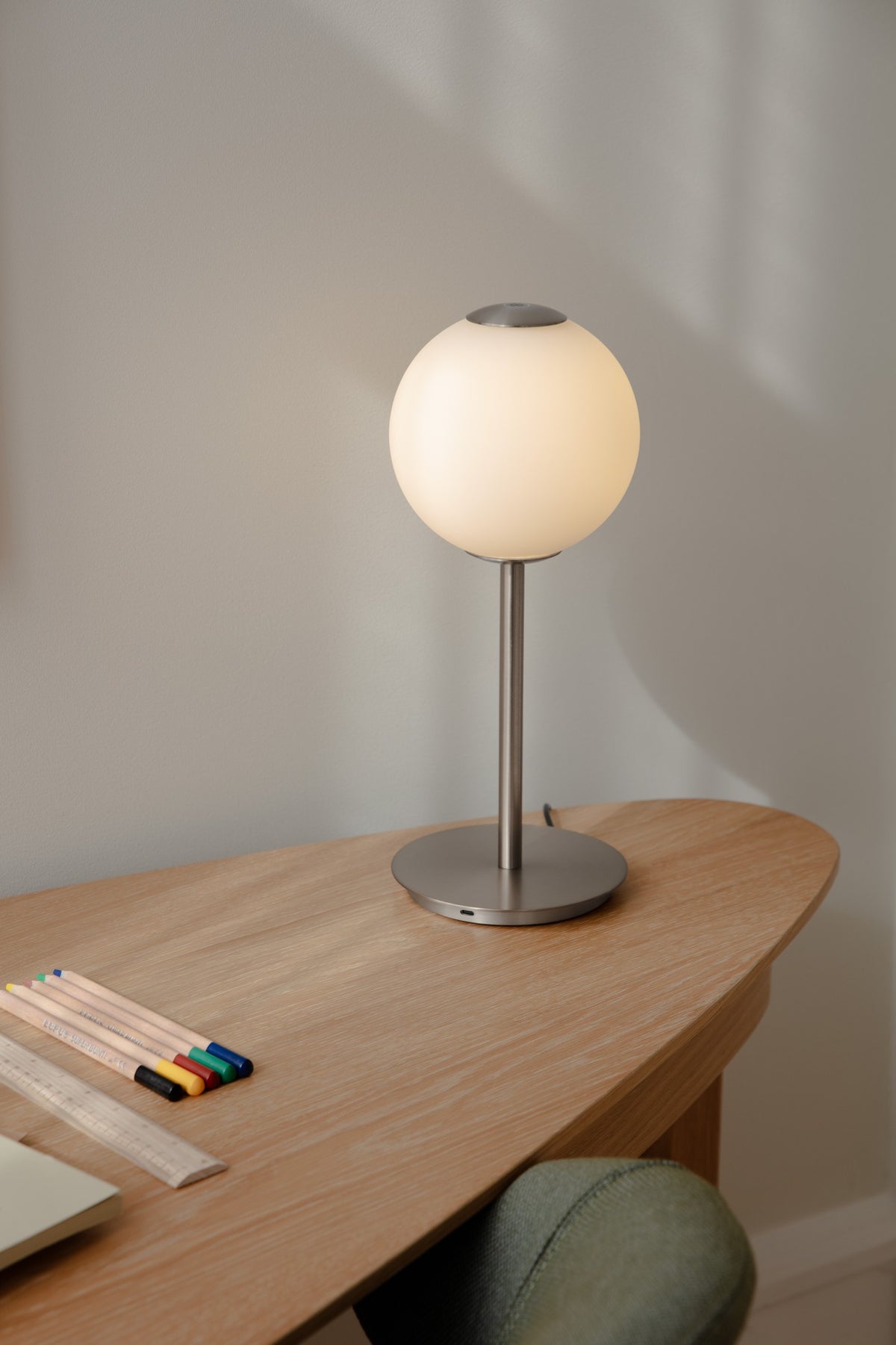 Audrey Table table lamp, steel • UMAGE