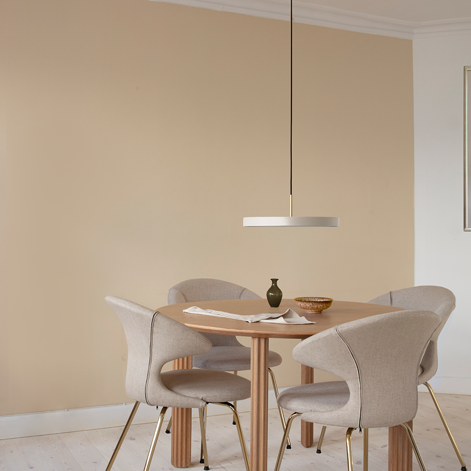 Asteria pendel, hvid og messing • UMAGE - Copenhagenhomedesign