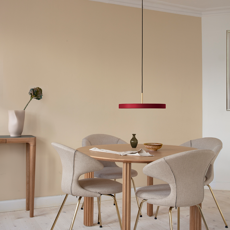 Asteria pendel, rød og messing • UMAGE - Copenhagenhomedesign
