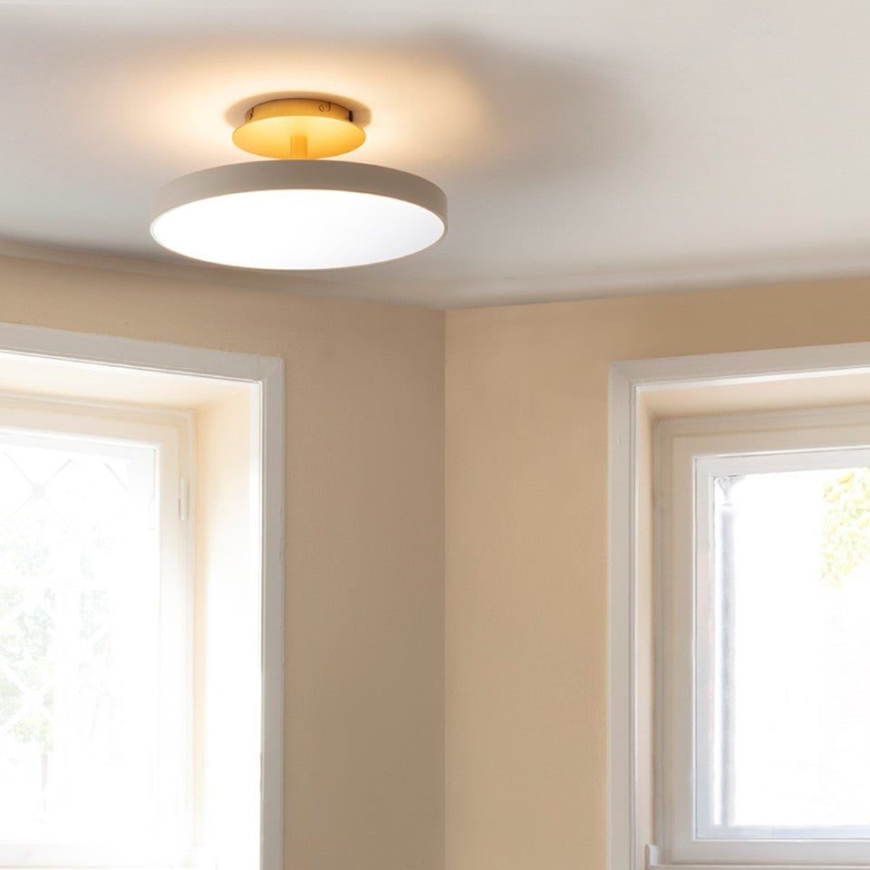 Asteria Up loftlampe, hvid og messing • UMAGE - Copenhagenhomedesign