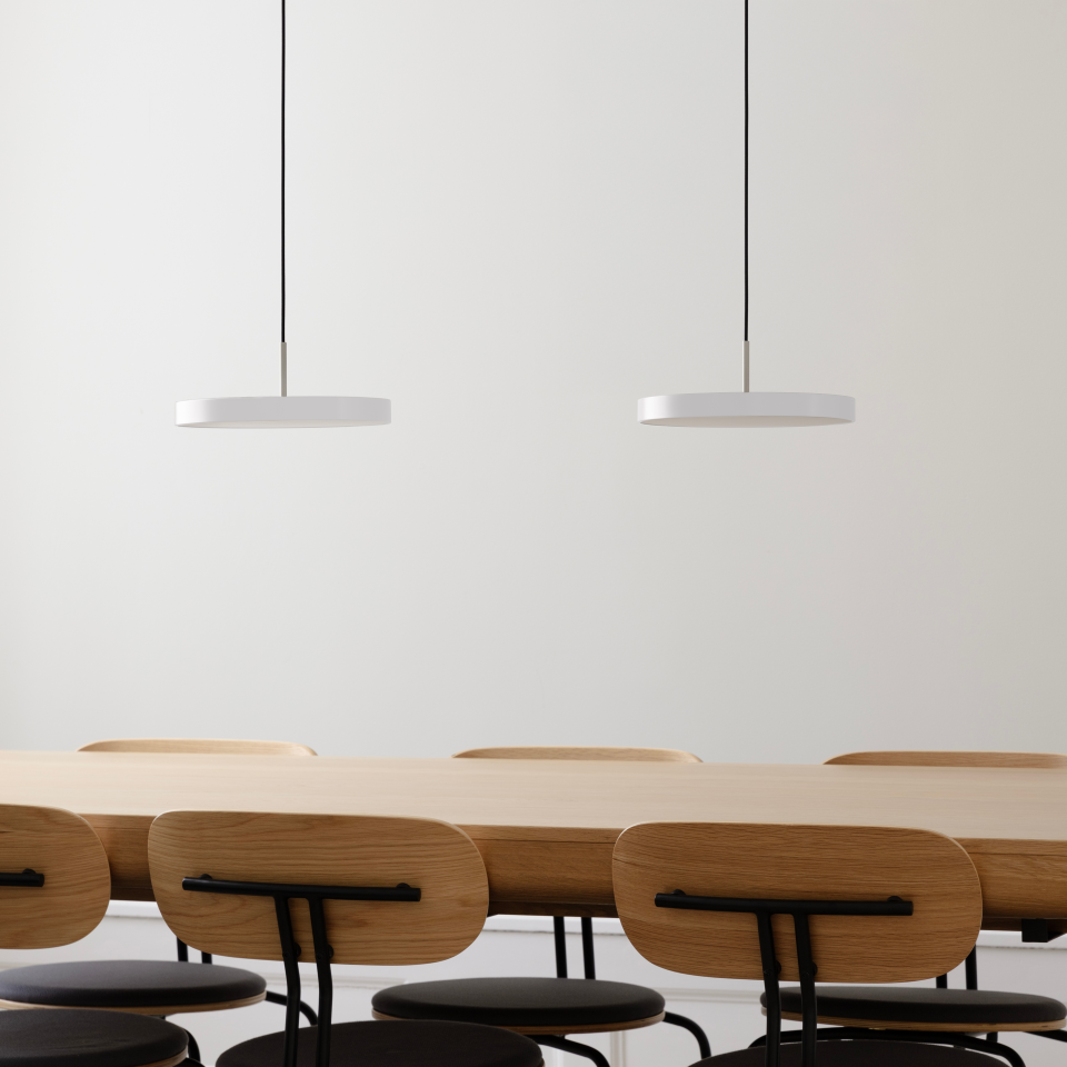 Asteria pendel, hvid og stål • UMAGE - Copenhagenhomedesign