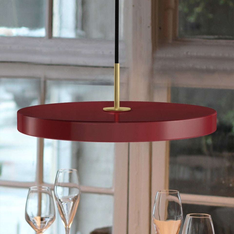 Asteria pendel, rød og messing • UMAGE - Copenhagenhomedesign