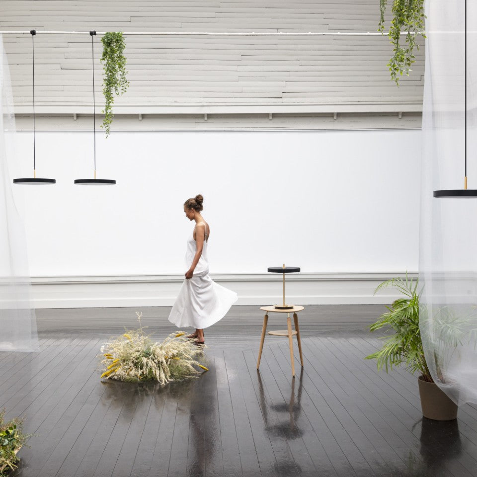 Asteria Table bordlampe, sort og messing • UMAGE - Copenhagenhomedesign