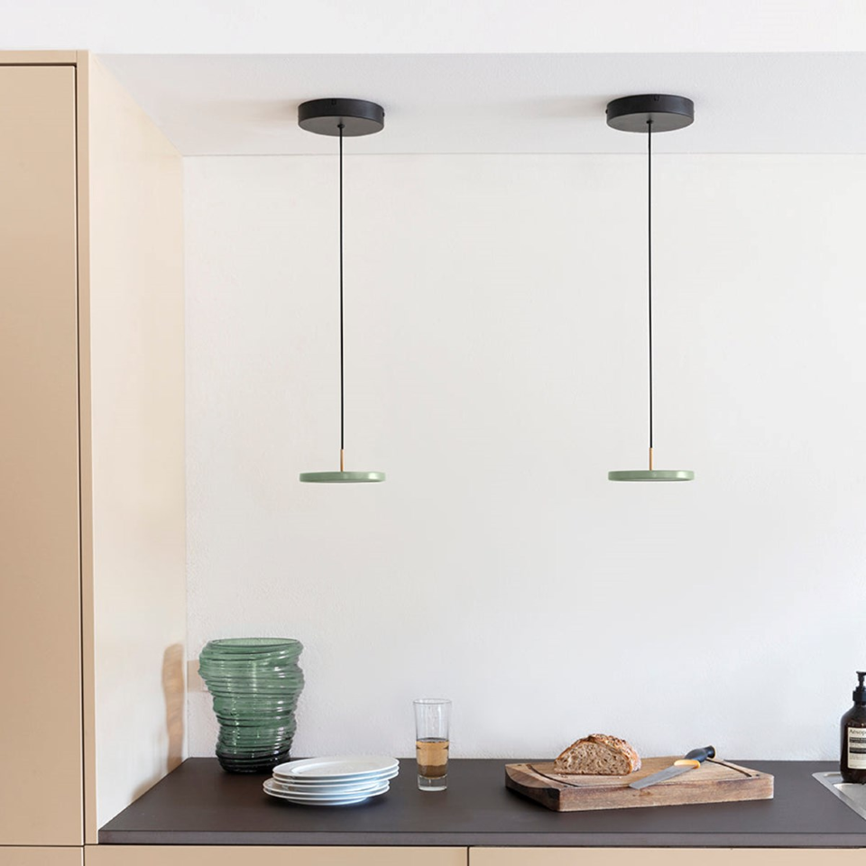 Asteria pendel, oliven og messing • UMAGE - Copenhagenhomedesign