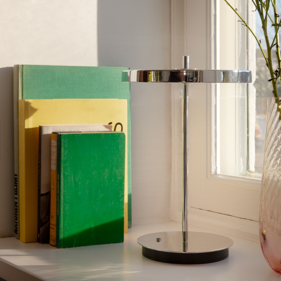 Asteria Move Monochrome, portable bordlampe, poleret stål • UMAGE - Copenhagenhomedesign