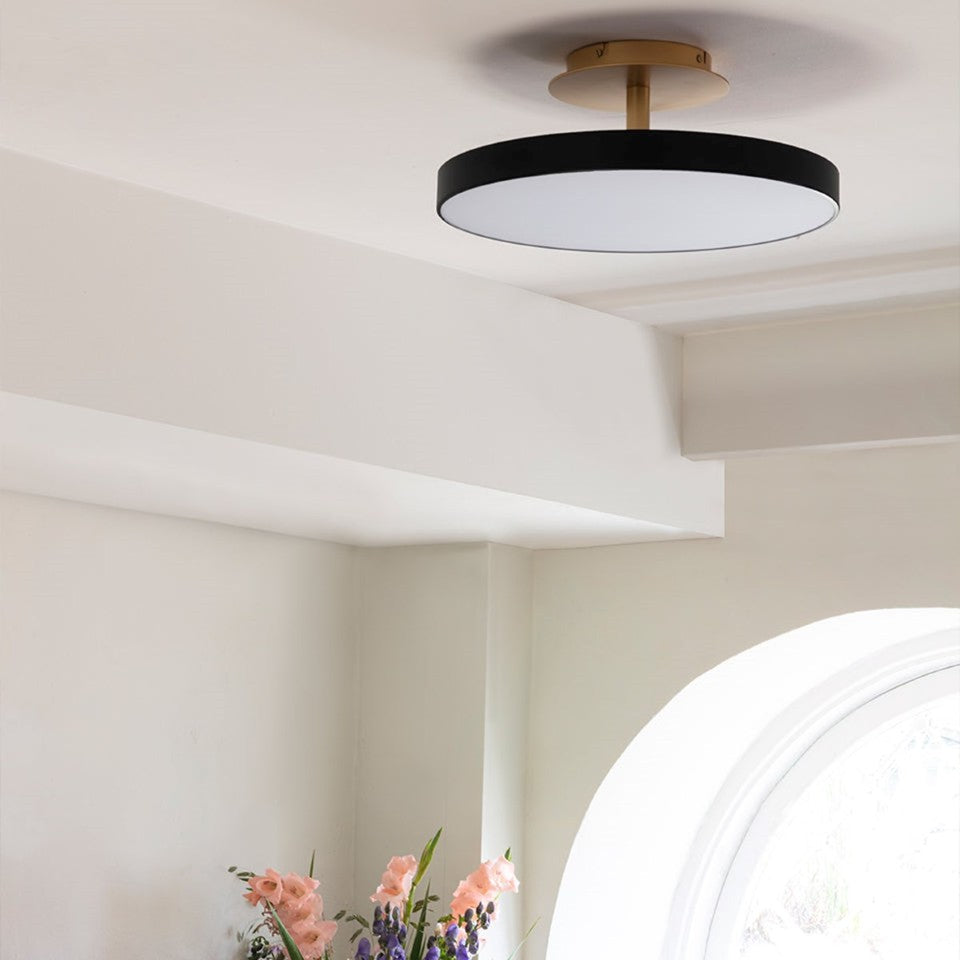 Asteria Up loftlampe, sort og messing • UMAGE - Copenhagenhomedesign