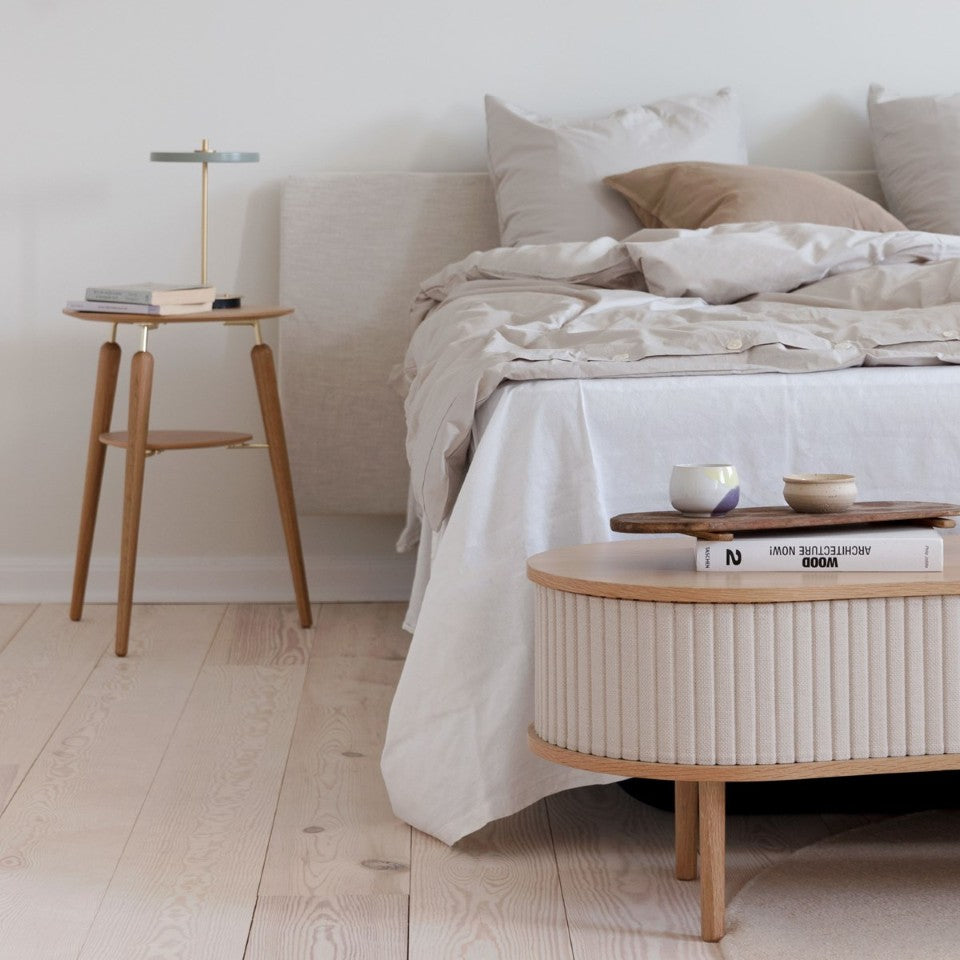 Asteria Move portable bordlampe, oliven og messing • UMAGE - Copenhagenhomedesign