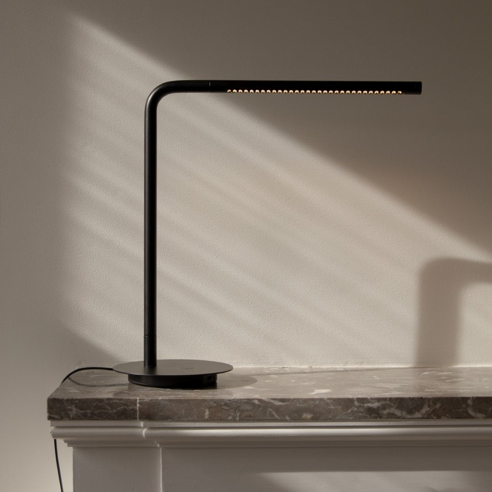 Omni Table bordlampe, sort • UMAGE - Copenhagenhomedesign