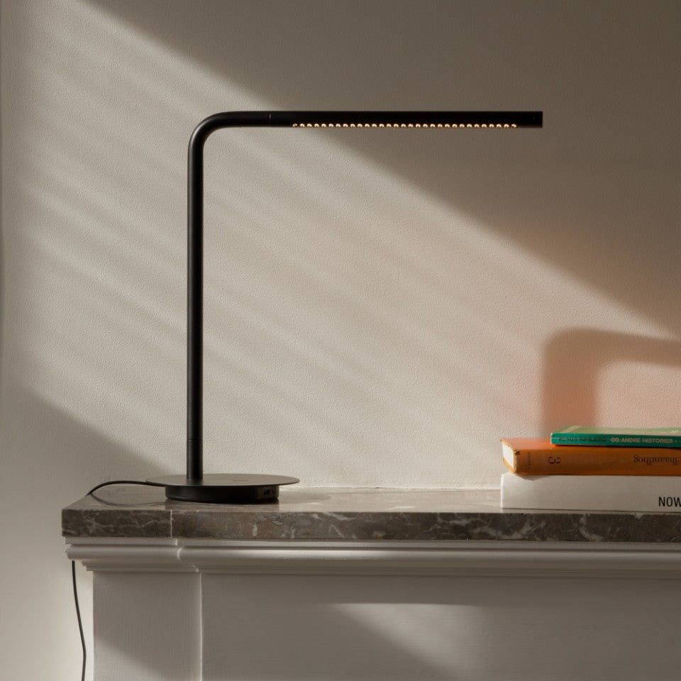 Omni Table bordlampe, sort • UMAGE - Copenhagenhomedesign