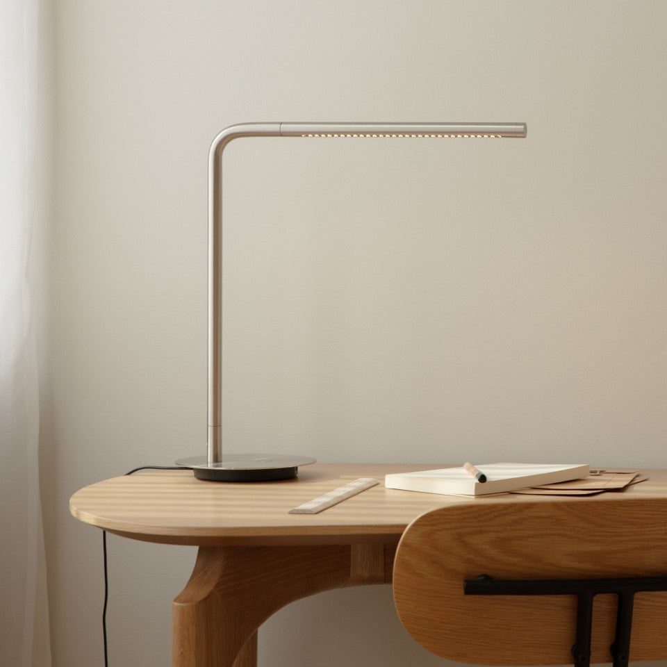 Omni Table bordlampe, stål • UMAGE - Copenhagenhomedesign
