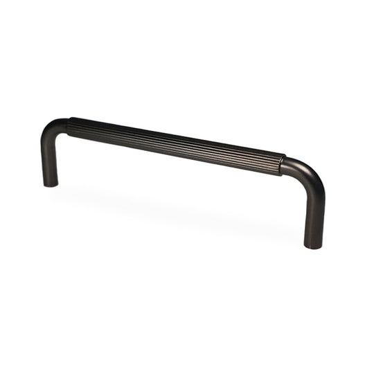 Langelinie cabinet handle with linear texture, browned brass